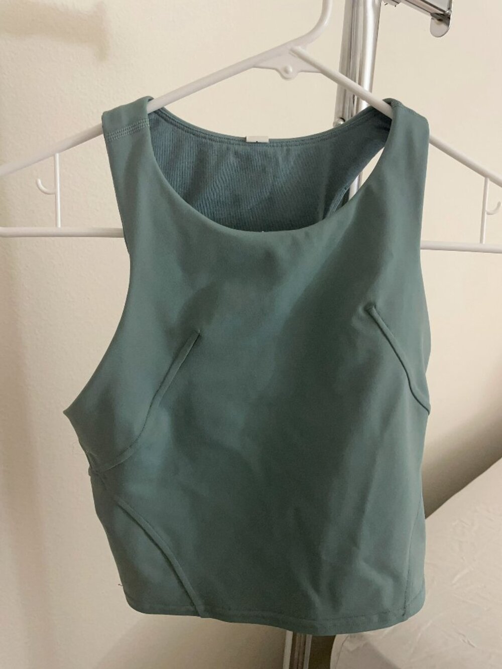 Lululemon Sports Bras US4 Green